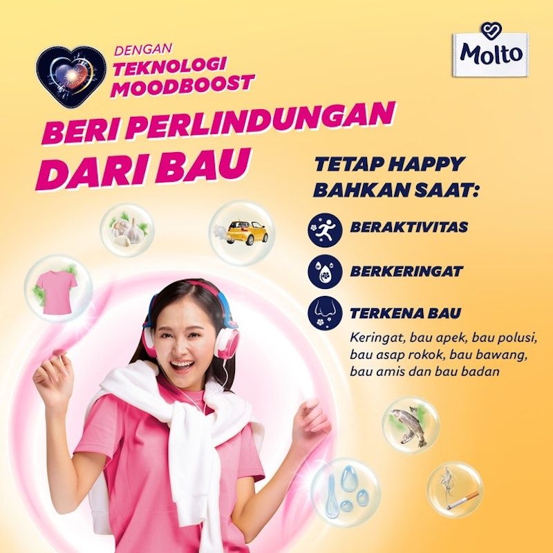 Molto Pelembut dan Pewangi Parfum Boost Japanese Peach