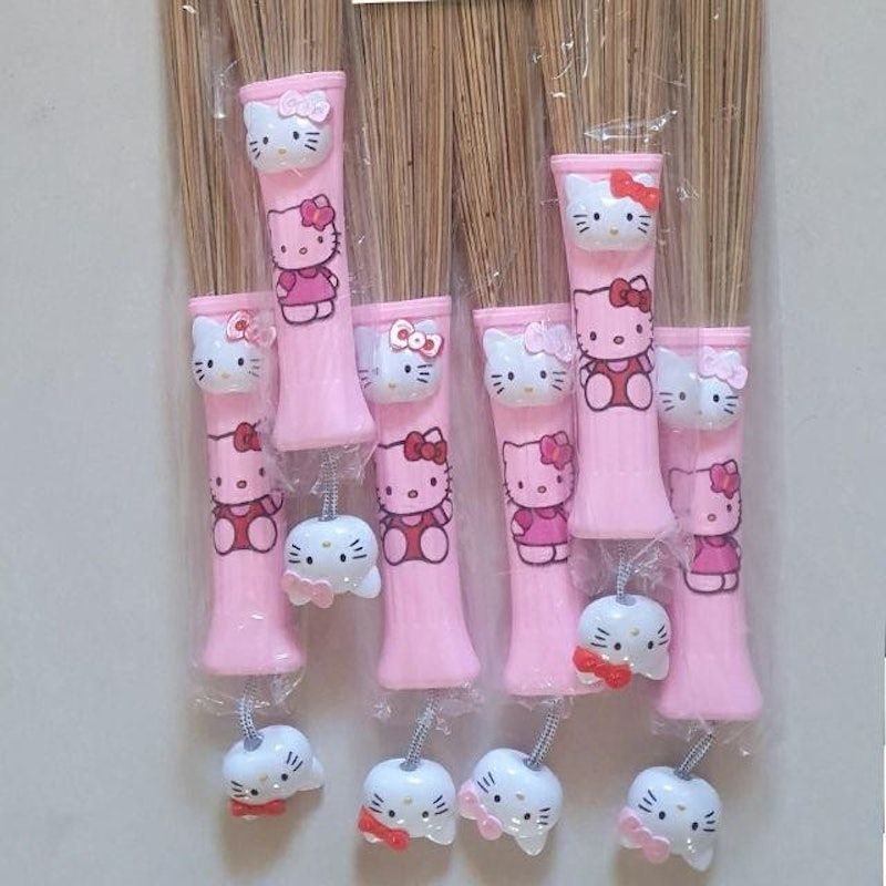 Sapu Lidi Hello Kitty