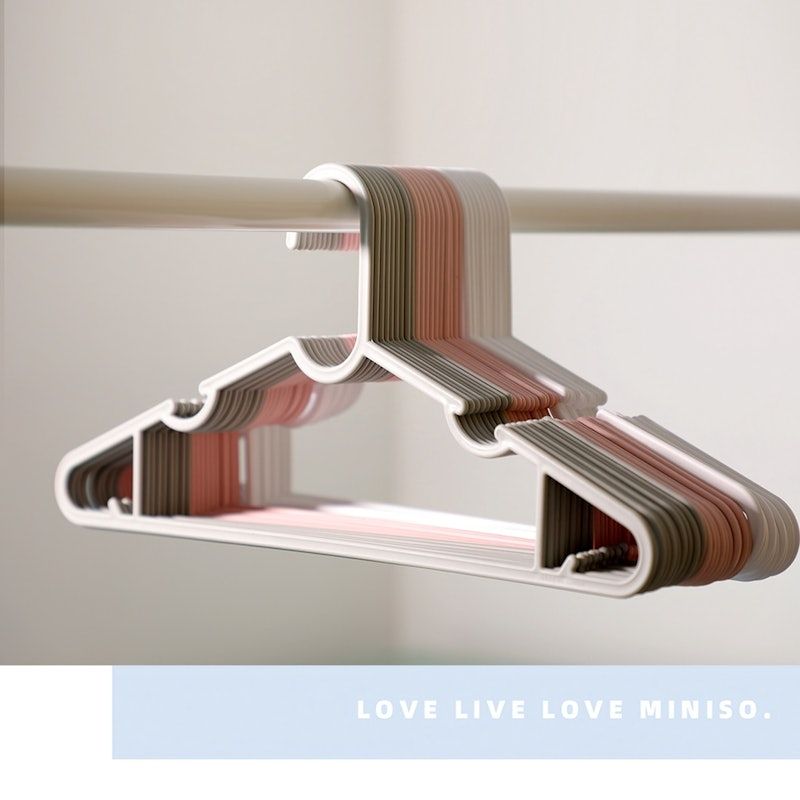 Simple Cloth Hanger